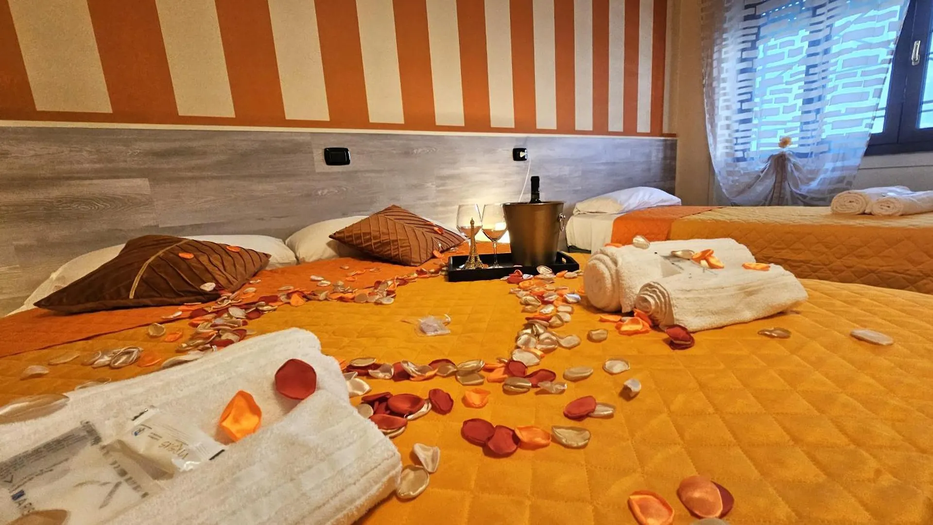 Guest house Opera Et Love