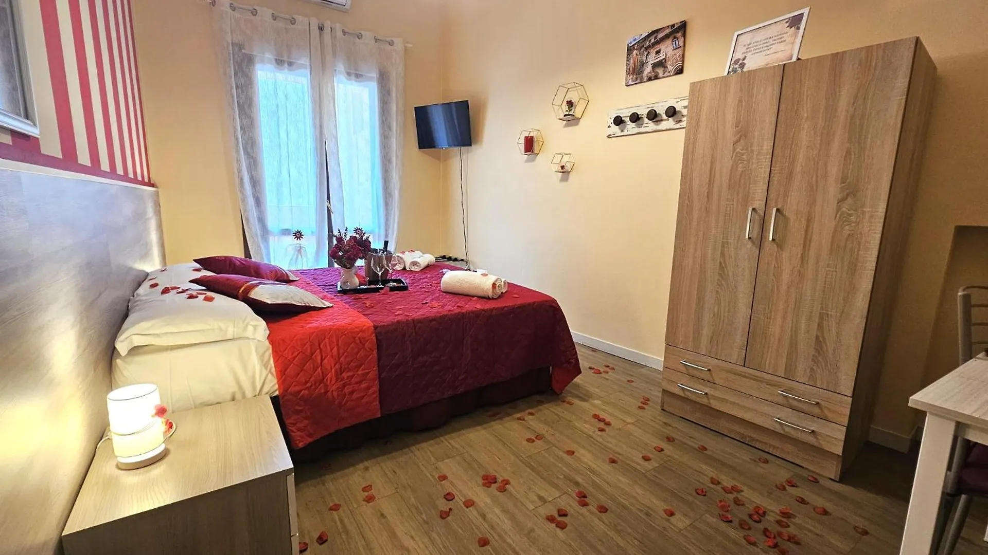 Guest house Opera Et Love